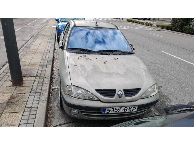 PARAGOLPES DELANTERO RENAULT MÉGANE 2002