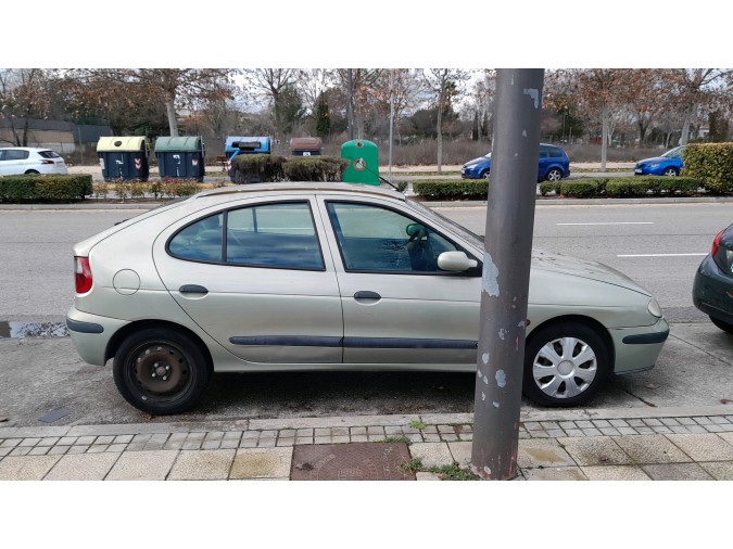 ELEVALUNAS DELANTERO DERECHO RENAULT MÉGANE 2002