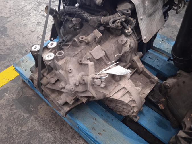 CAJA CAMBIOS OPEL ZAFIRA 2001