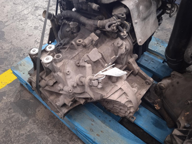 CAJA CAMBIOS OPEL ZAFIRA 2001