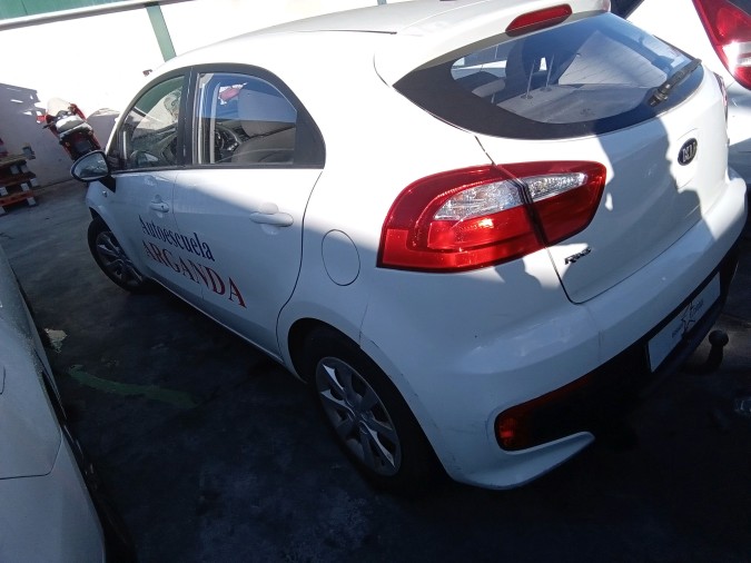 CENTRALITA MOTOR UCE KIA RIO 2015