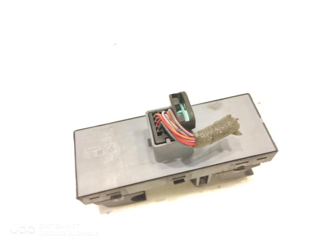 MANDO ELEVALUNAS DELANTERO IZQUIERDO VOLKSWAGEN PASSAT 2009