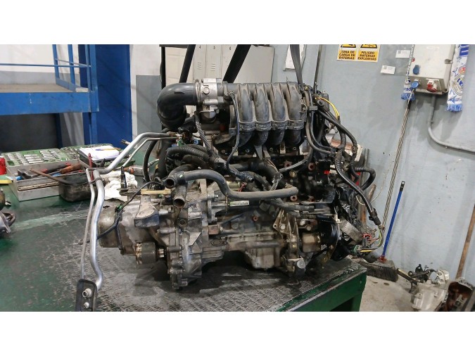 MOTOR CON ACCESORIOS Y CAJA DE CAMBIOS PEUGEOT 307 2001