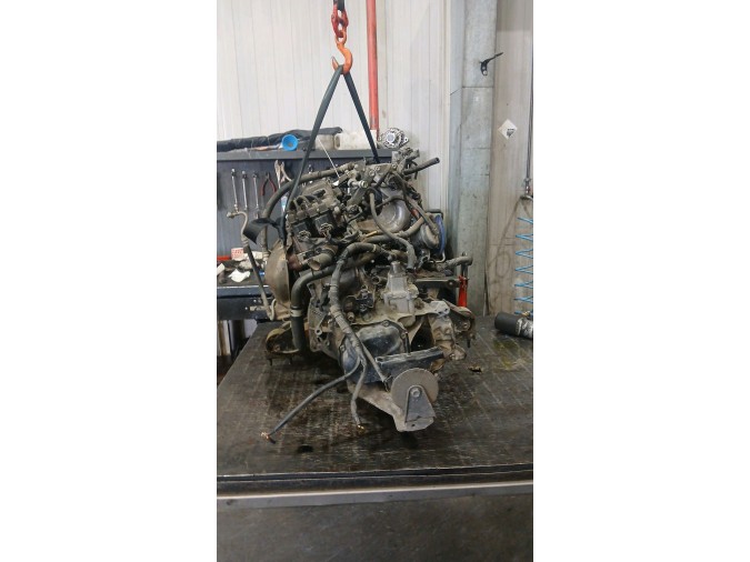 MOTOR CON ACCESORIOS Y CAJA DE CAMBIOS SUZUKI BALENO 2000