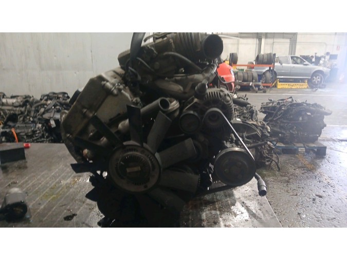 MOTOR CON ACCESORIOS Y CAJA DE CAMBIOS BMW 318IS 1995