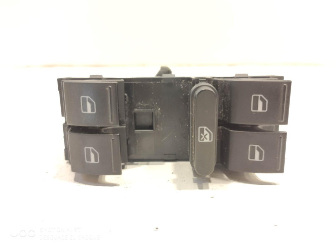 MANDO ELEVALUNAS DELANTERO IZQUIERDO VOLKSWAGEN PASSAT 2004