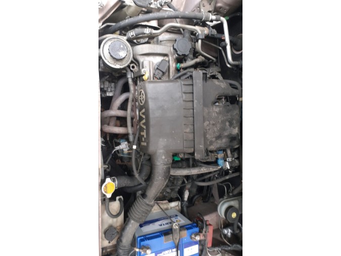 FARO DELANTERO IZQUIERDO TOYOTA YARIS 1999