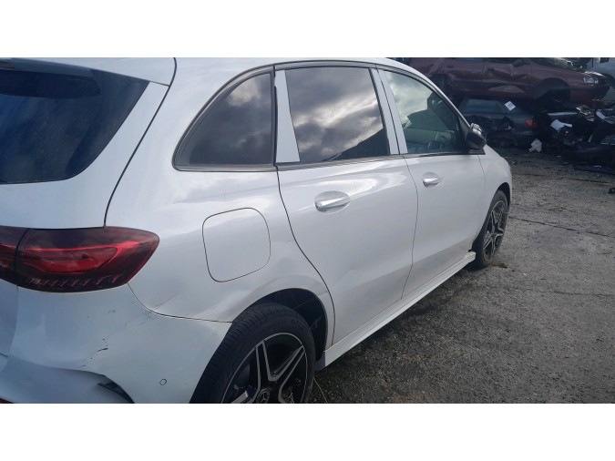 MERCEDES B 250 E