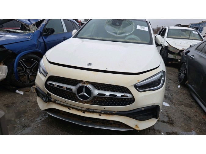 MERCEDES GLA 200 Año : 2020