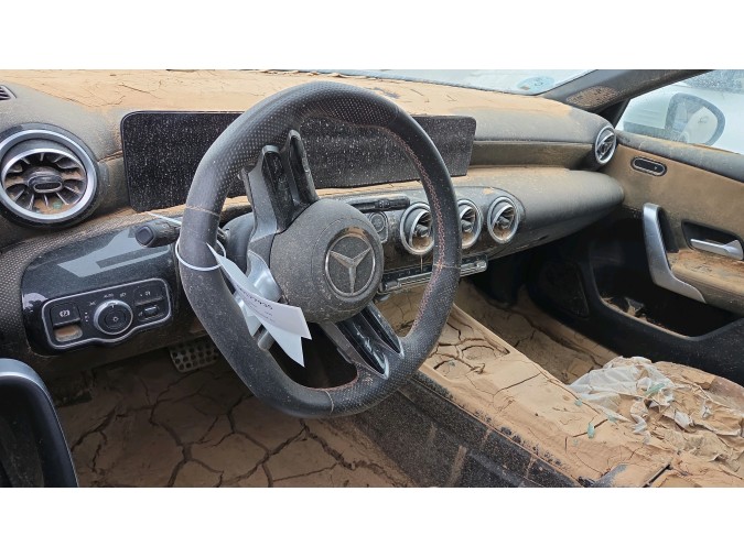 MERCEDES A 200 Año : 2023