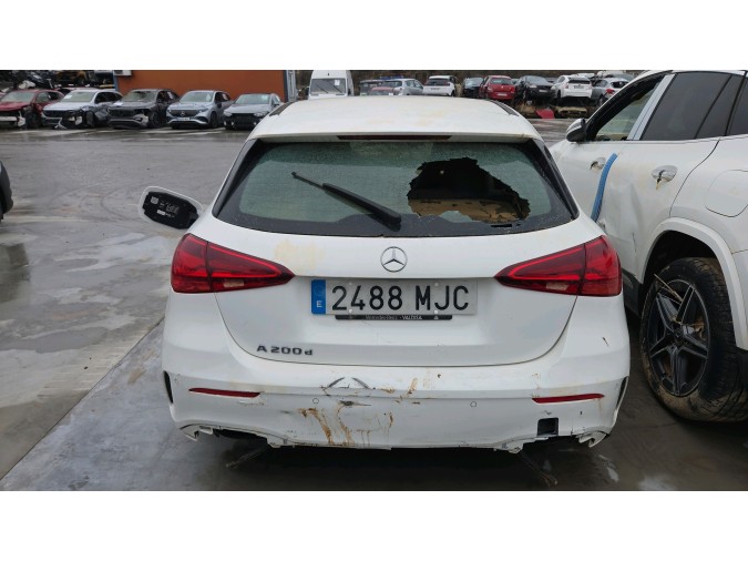 MERCEDES A 200 Año : 2023