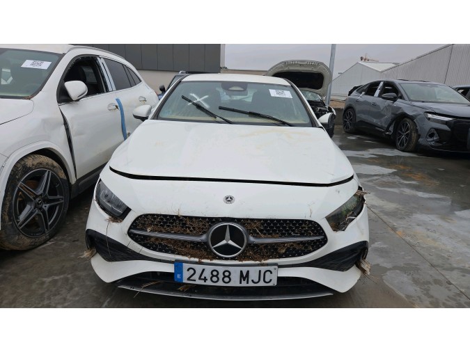 MERCEDES A 200 Año : 2023