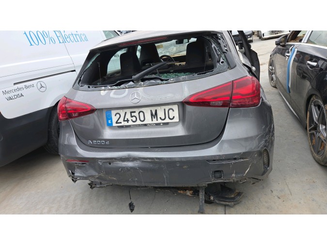 MERCEDES A 200 Año : 2023