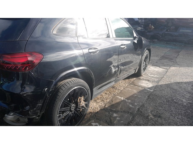 MERCEDES GLA 200 D