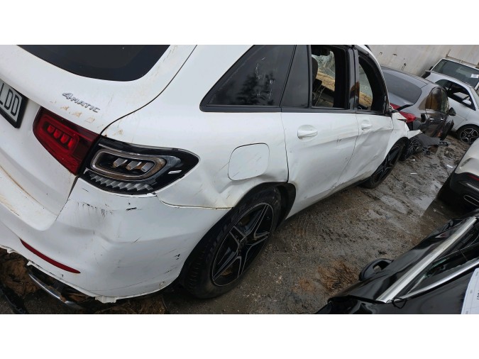 MERCEDES GLC 220 D 4MATIC Año : 2019