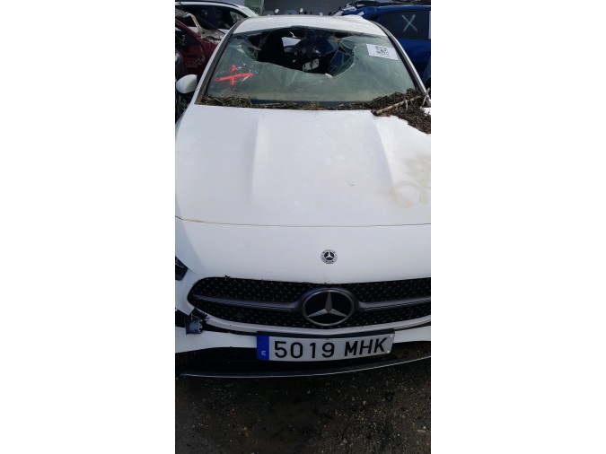 MERCEDES A 180 Año : 2023