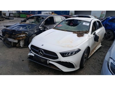 MERCEDES A 180 Año : 2023