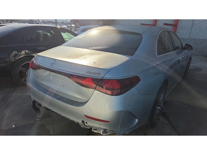 MERCEDES E 220 D