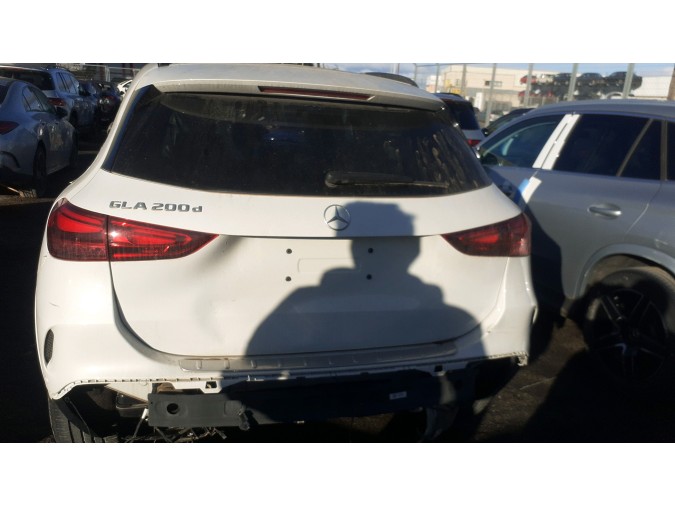 MERCEDES GLA 200 D