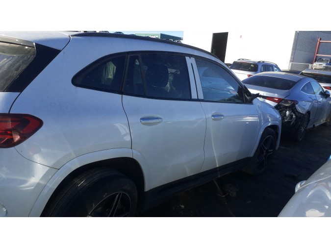 MERCEDES GLA 200 D