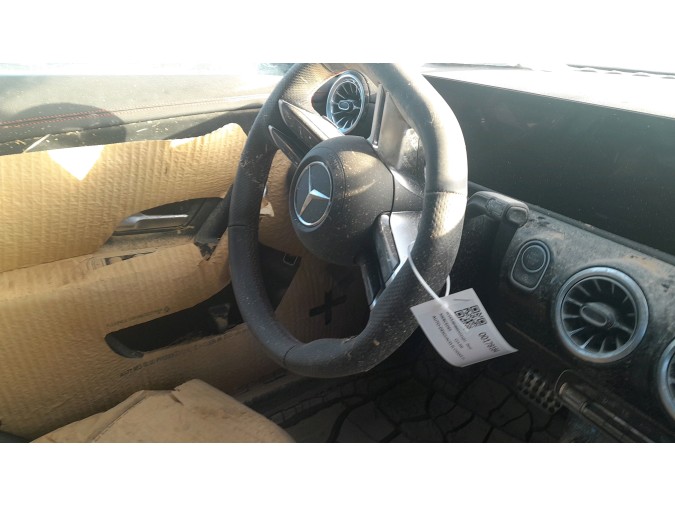 MERCEDES CLA 200