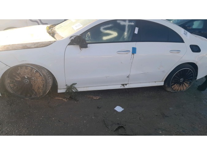 MERCEDES CLA 200