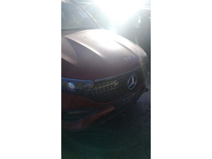 MERCEDES EQB 250+