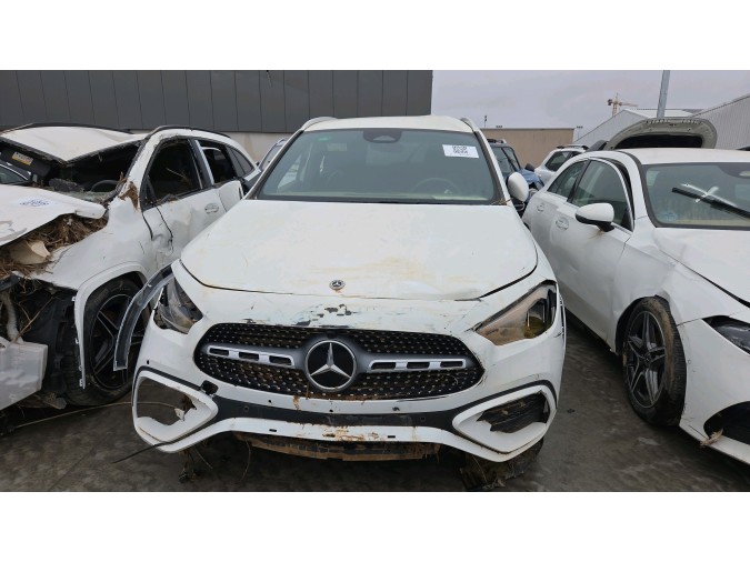 MERCEDES GLA 250 E