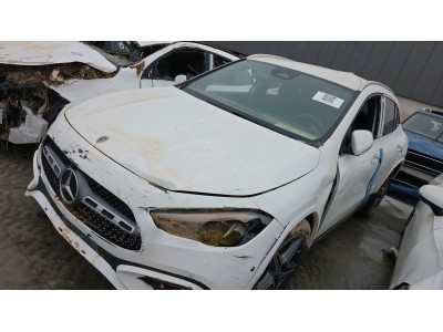 MERCEDES GLA 250 E