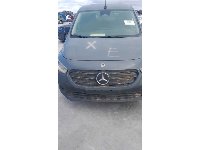 MERCEDES ECITAN Año : 2024