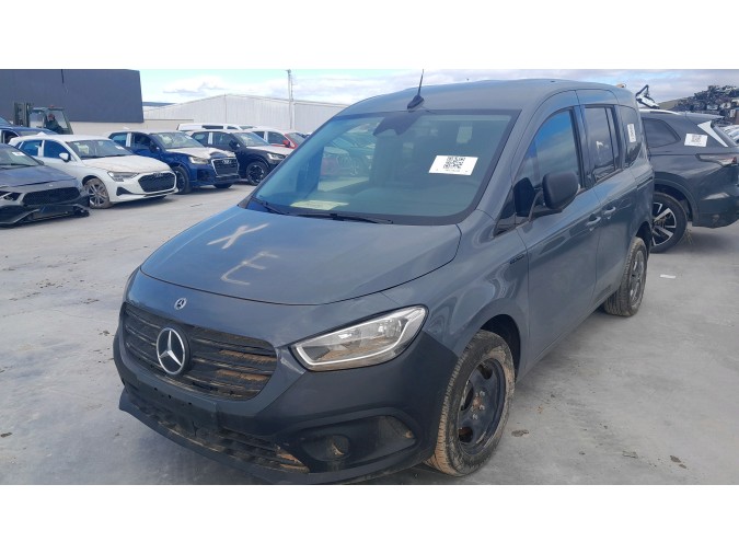 MERCEDES ECITAN Año : 2024