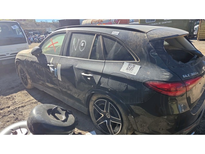 MERCEDES GLC 300 E 4MATIC Año : 2025