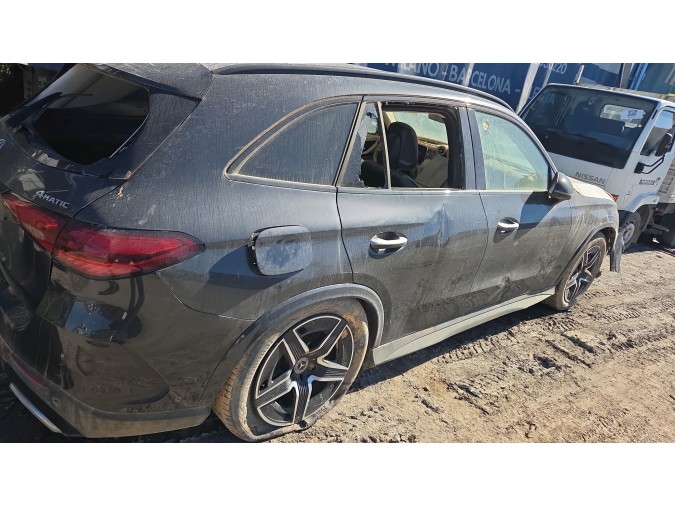 MERCEDES GLC 300 E 4MATIC Año : 2025