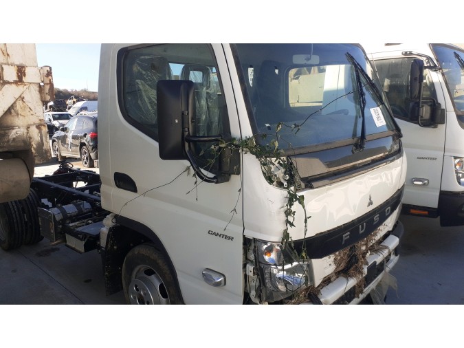 MITSUBISHI CANTER