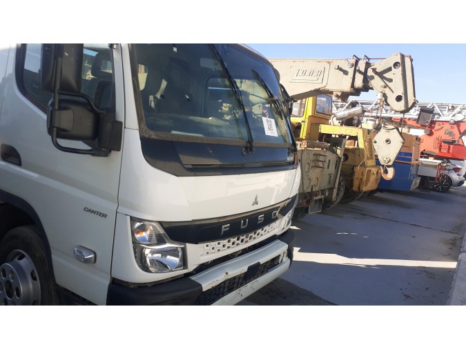 MITSUBISHI CANTER