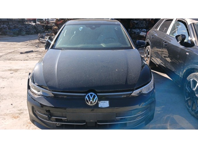 VOLKSWAGEN GOLF Año : 2024