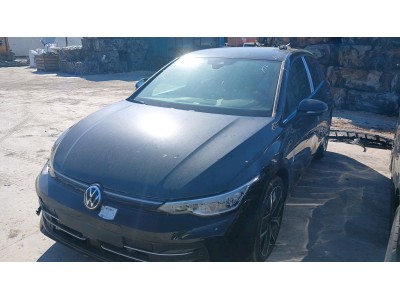 VOLKSWAGEN GOLF Año : 2024