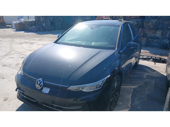 VOLKSWAGEN GOLF Año : 2024