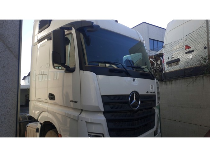 MERCEDES-BENZ ACTROS 1845 LS Año : 2024