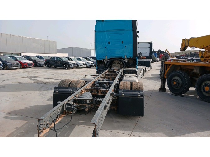 MERCEDES-BENZ ACTROS 1845 LS Año : 2024