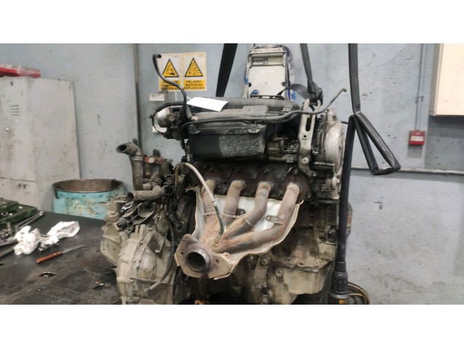 MOTOR CON ACCESORIOS Y CAJA DE CAMBIOS RENAULT MÉGANE 2009