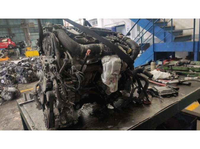 Motor PEUGEOT 208 2014