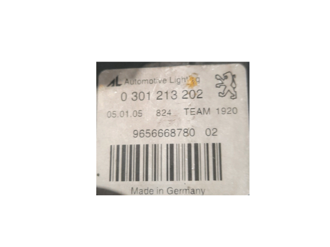 FARO DELANTERO DERECHO PEUGEOT 407 2005