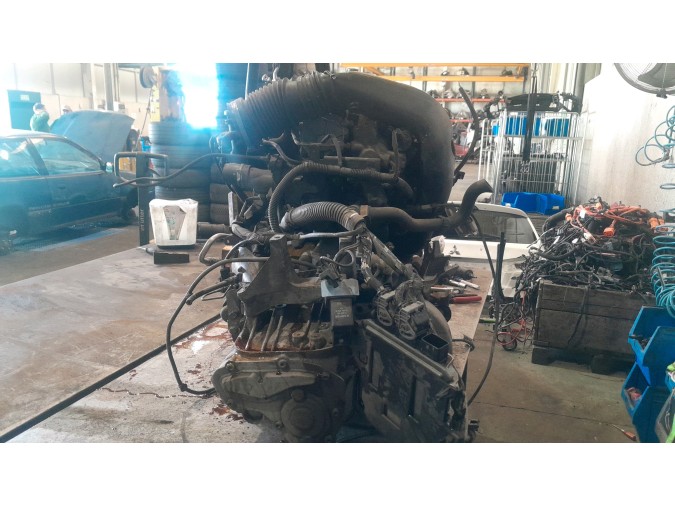 Motor PEUGEOT 407 2005
