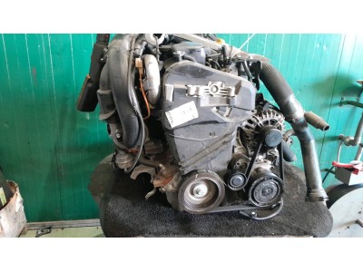MOTOR CON ACCESORIOS Y CAJA DE CAMBIOS RENAULT MÉGANE 0