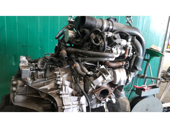 MOTOR CON ACCESORIOS Y CAJA DE CAMBIOS RENAULT MÉGANE 0