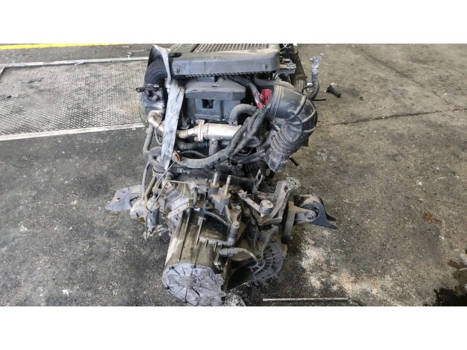 Motor completo KIA CARNIVAL 2004