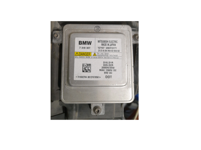 FARO DERECHO BMW 118D 2013