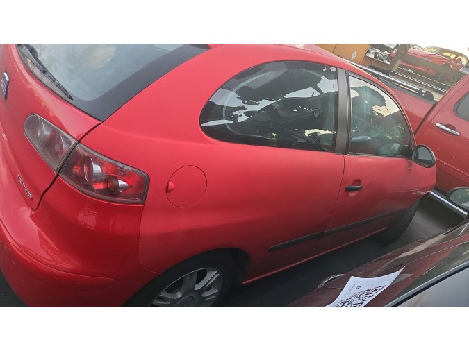 PILOTO TRASERO DERECHO INTERIOR SEAT IBIZA 2003