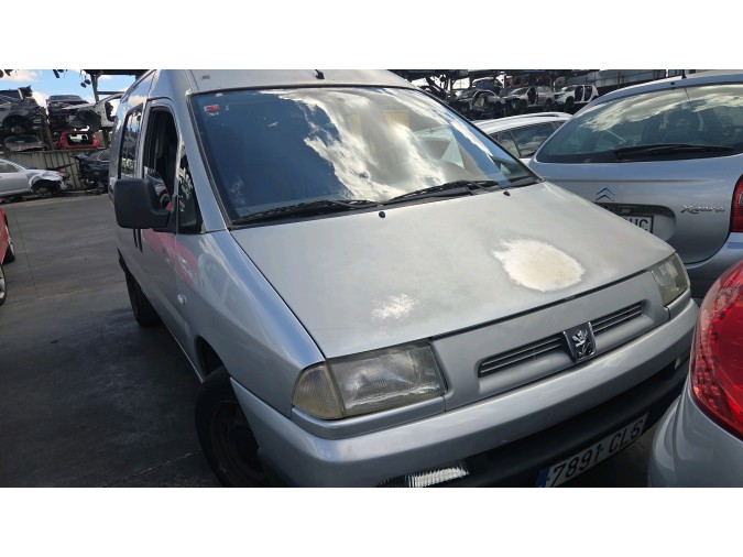 PILOTO TRASERO DERECHO PEUGEOT EXPERT 2003